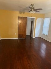 800 London Rd in Cleveland, OH - Building Photo - Building Photo