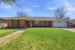 5017 Whistler Dr in Fort Worth, TX - Building Photo