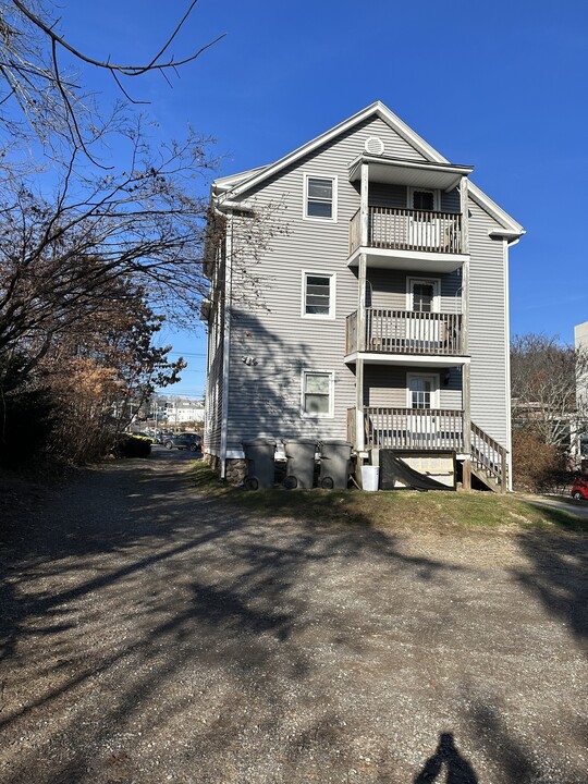 166 Queen St in Bristol, CT - Building Photo