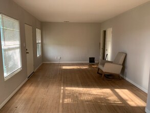 33 Nile St in San Diego, CA - Building Photo - Building Photo