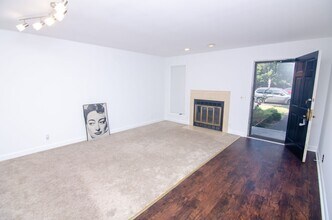 908C Russell St in Nashville, TN - Building Photo - Building Photo