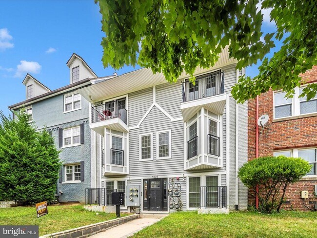property at 1826 Independence Ave SE