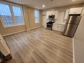 346 W Queen Ln, Unit 1