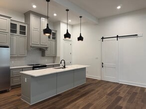 5041 Mooney Fls Dr in Bryan, TX - Building Photo - Building Photo