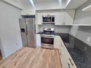 47 1/2 6th Ave S in Hopkins, MN - Building Photo - Building Photo