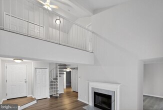 7 Pickering Ct in Germantown, MD - Building Photo - Building Photo