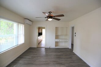 15901 Stephens St in Delhi, CA - Building Photo - Building Photo