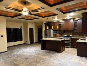 405 Michoacan Loop in Laredo, TX - Building Photo - Building Photo