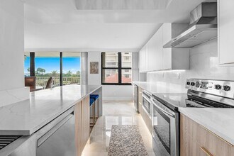 5480 N Ocean Dr, Unit A1C in Riviera Beach, FL - Building Photo - Building Photo