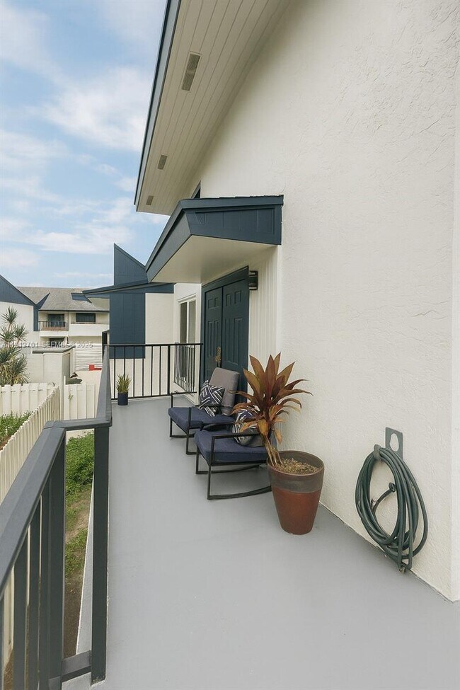 15465 SW 86th Terrace in Miami, FL - Building Photo - Building Photo