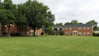 Williamsburg Of Cincinnati - Williamsburg Of Cincinnati Apartments in Cincinnati, Ohio