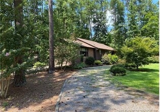 8043 Canterbury Cir in Sanford, NC - Building Photo - Building Photo
