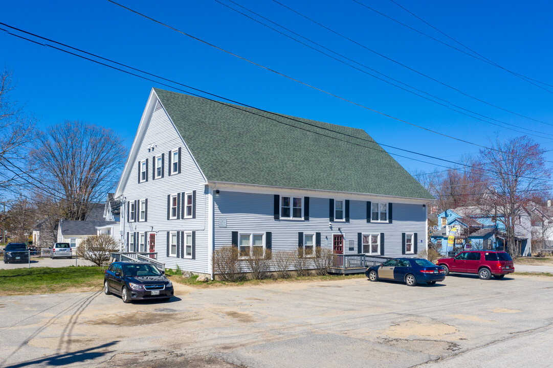 Crowley Street Apartments in Farmington, NH - Building Photo