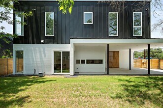 5507 Manor Rd in Austin, TX - Building Photo - Building Photo