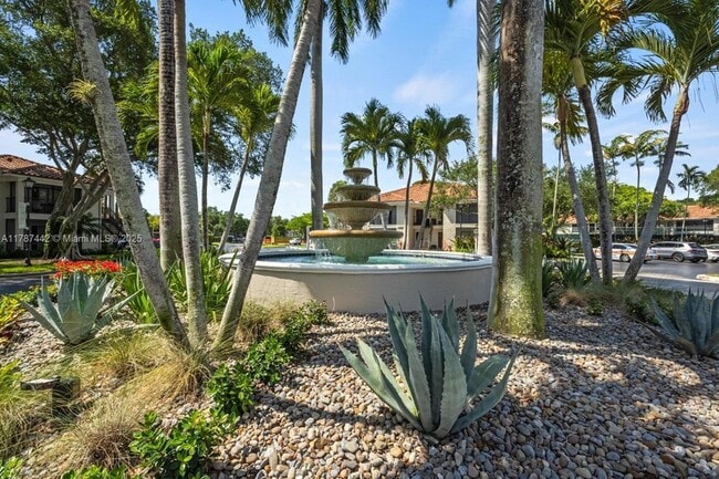 6503 N Military Trl, Unit Castille in Boca Raton, FL - Building Photo - Building Photo