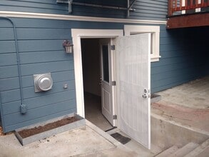 885-887 43rd St in Oakland, CA - Building Photo - Building Photo