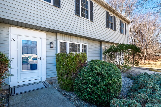 16 Brantwood Dr in Madison, CT - Building Photo - Building Photo