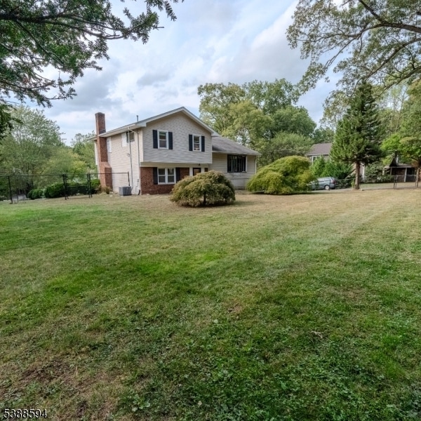 647 Wyckoff Ave in Mahwah, NJ - Building Photo - Building Photo