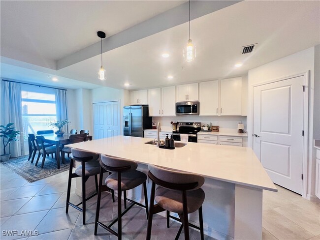 property at 14251 Heritage Landing Blvd