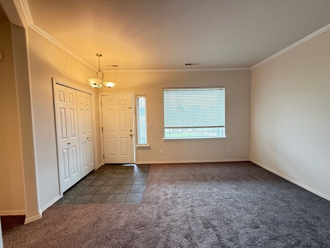 322 S Young St in Kennewick, WA - Building Photo - Building Photo