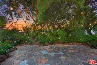 3231 Coldwater Canyon Ln in Beverly Hills, CA - Building Photo - Building Photo