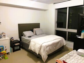 300 S Biscayne Blvd, Unit 3209 in Miami, FL - Building Photo - Building Photo