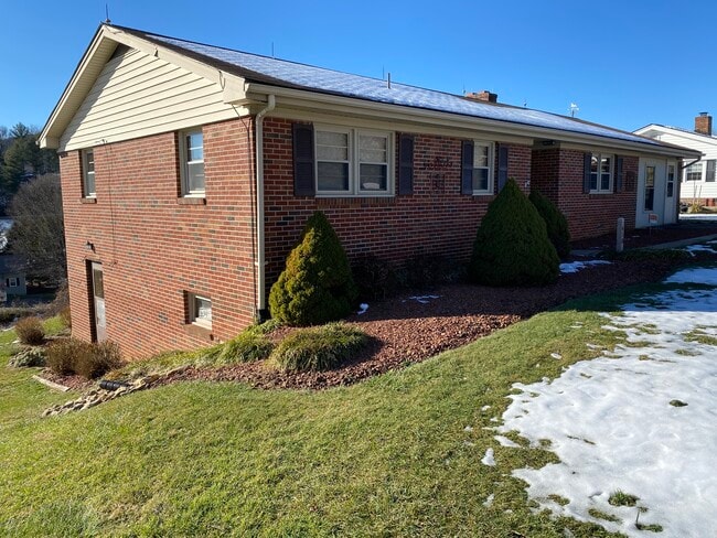 property at 410 Colonial Ave