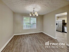 79 Paradise Trail in Douglasville, GA - Foto de edificio - Building Photo