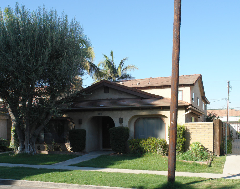 3611 Green Ave in Los Alamitos, CA - Building Photo