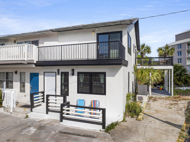 property at 32 Gulf Breeze Ct