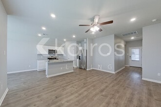 107 Yardley Ct in Lafayette, LA - Foto de edificio - Building Photo