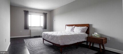 1300 S Arlington Ridge Rd in Arlington, VA - Building Photo - Building Photo