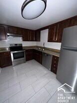 525 N Quentin Rd in Palatine, IL - Building Photo