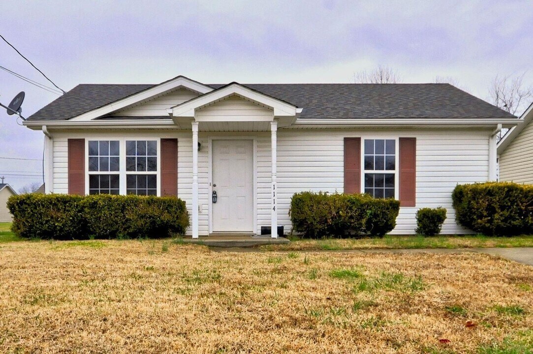 1114 Keith Ave in Oak Grove, KY - Building Photo