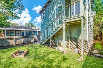 206 Frawley St, Unit B in Houston, TX - Building Photo - Building Photo