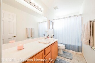 9772 Thistle Dew Ave in Las Vegas, NV - Building Photo - Building Photo