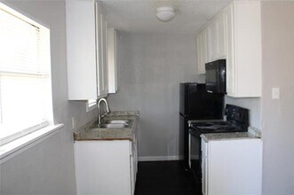 3910 Polly St in Dallas, TX - Building Photo - Building Photo