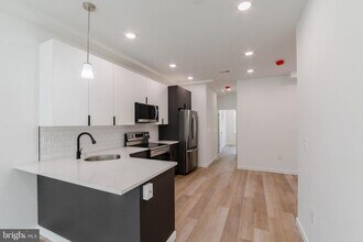 1003 W Dakota St in Philadelphia, PA - Building Photo - Building Photo