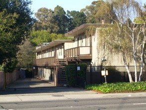 Casa del Sol in El Sobrante, CA - Foto de edificio - Building Photo