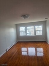 369 Watsessing Ave in Bloomfield, NJ - Building Photo - Building Photo