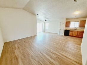 691 Purple Aster Ave SW in Los Lunas, NM - Building Photo - Building Photo