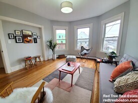 25 Kensington Ave in Somerville, MA - Building Photo