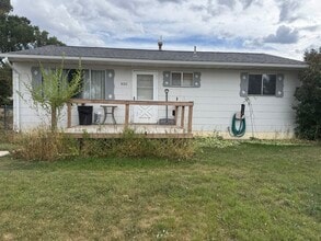 935 Black Blvd in Lander, WY - Building Photo - Building Photo