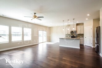 3009 Striped Maple Ct in Charlotte, NC - Foto de edificio - Building Photo