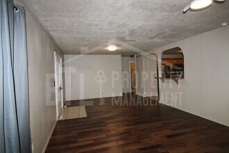 27 Crestview St in Kimberling City, MO - Building Photo - Building Photo