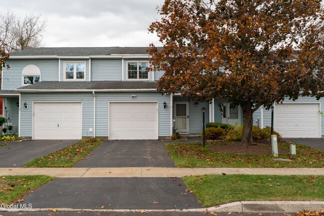 property at 4 Tompion Ln