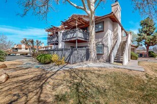 6001 McKinney Dr NE in Albuquerque, NM - Building Photo