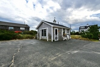 197 N Shore Blvd in Sandwich, MA - Building Photo - Building Photo