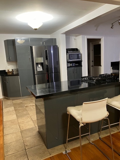 10540 Draper Ave in Los Angeles, CA - Foto de edificio - Building Photo