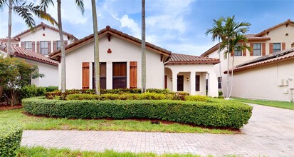 4046 NW 85th Ave in Pembroke Pines, FL - Building Photo - Building Photo